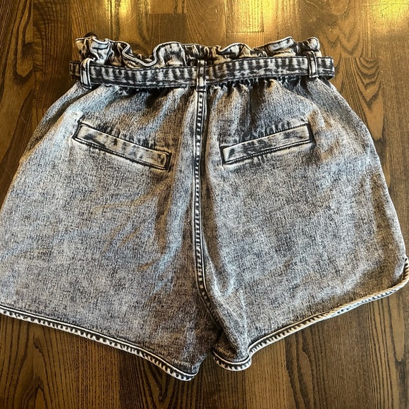 NWT Women’s ALL SAINTS Dale Shorts Snow Black Size 32 - Picture 2 of 6